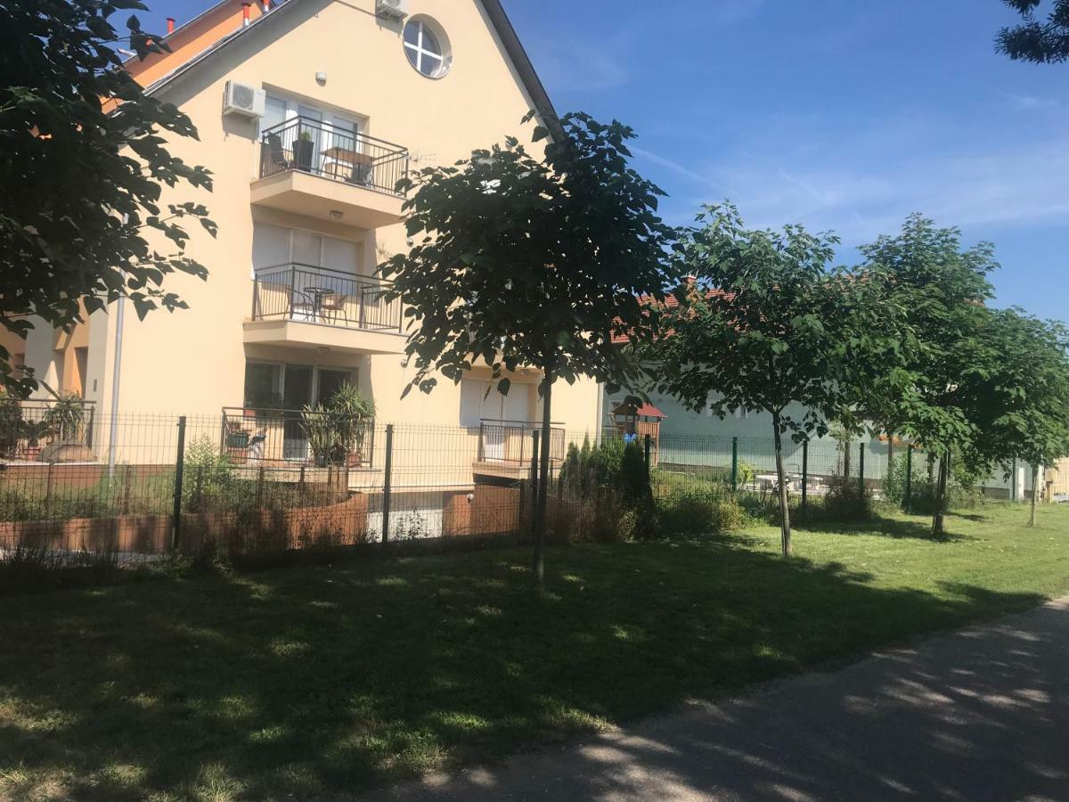 Tommy Apartman 2.0 Hajduszoboszlo Exterior foto
